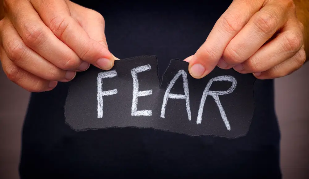 Was kann man gegen Angst machen? Was kann man gegen Ängste tun? (© Stepan Popov / stock.adobe.com)